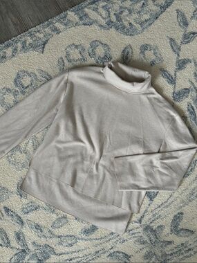 Zara Cream Turtleneck Women's Sweater—-Classic Soft Knit —- Size Small